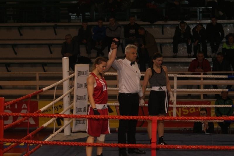 Boks. Brązowy medal Pauliny Jarzombek na młodzieżowych MP