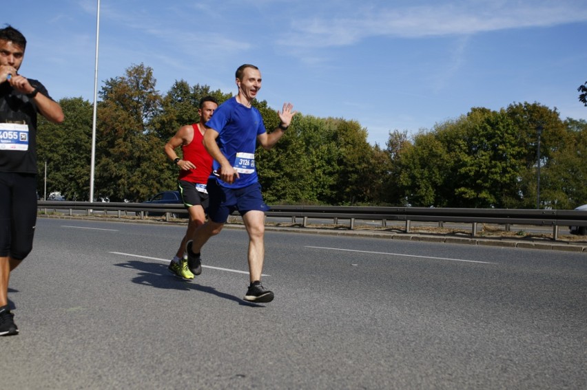 Uczestnicy Maratonu Warszawskiego 2018. Więcej zdjęć...