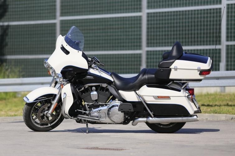 Testujemy: Harley-Davidson Electra Glide Ultra Classic -...