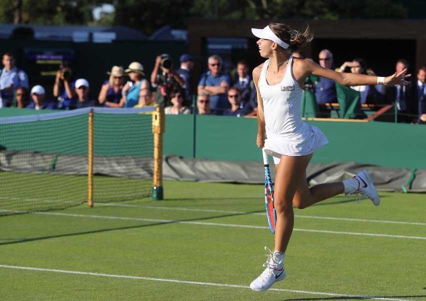 Magda Linette zameldowała się w II rundzie Wimbledonu po...