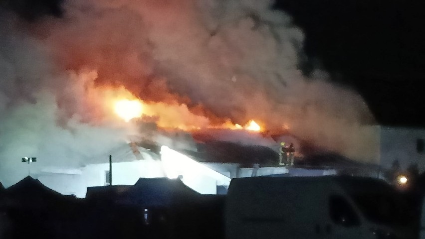 Do pożaru doszło w piątek późnym wieczorem w Bornem...