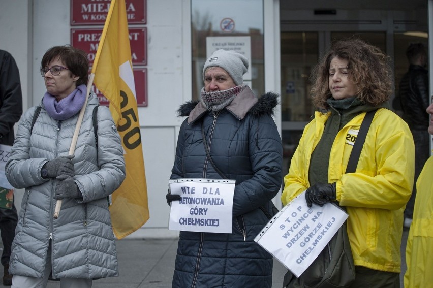 W czwartek o godz. 10 przed koszalińskim ratuszem...