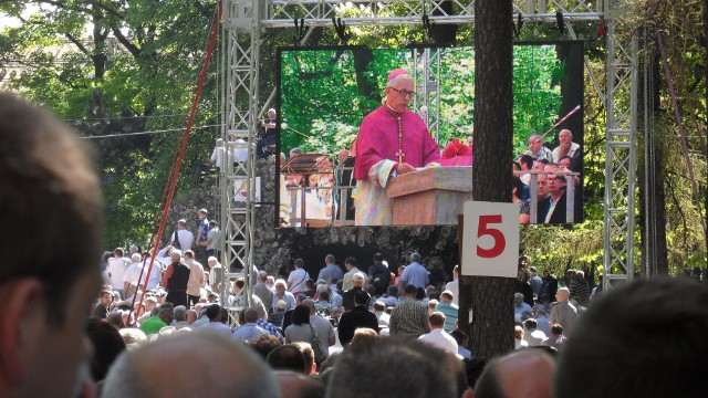 Pielgrzymka mężczyzn i młodzieńców do Piekar Śląskich.