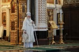 Rosyjski patriarcha Cyryl upadł podczas mszy. Co się wydarzyło? [WIDEO]