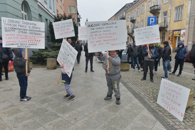 Protest kupców z targowiska przy Nowogrodzkiej w Radomiu.