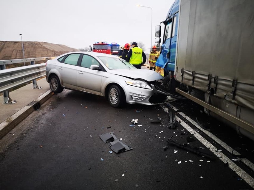 Jak informuje podkom. Lidia Kowalska kierujący fordem mondeo...