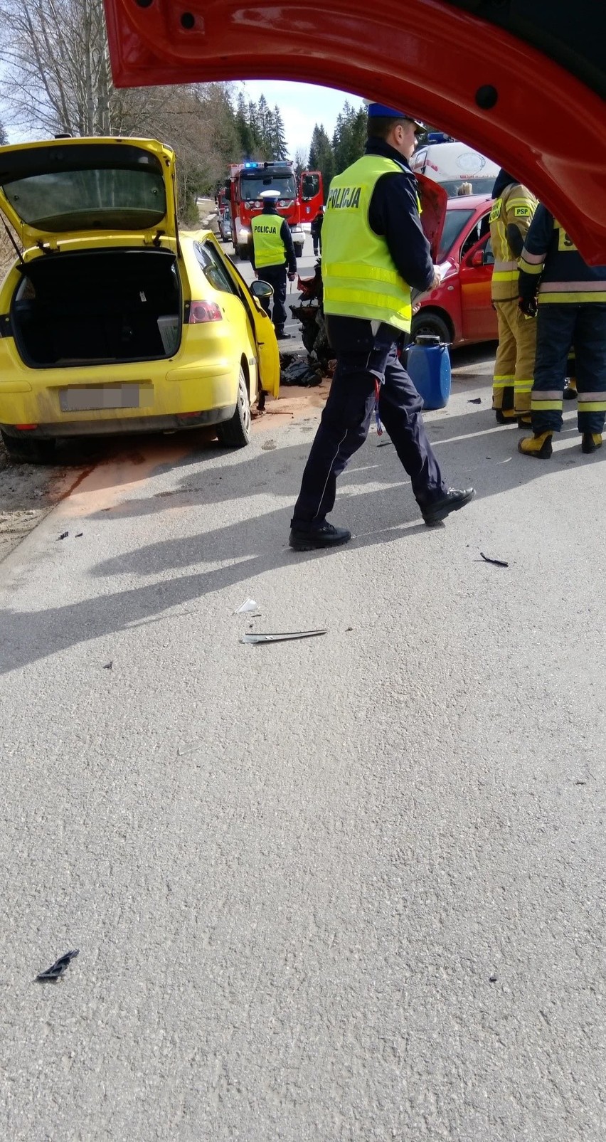 Podhale. Wypadek w Leśnicy. Dwie osoby trafiły do szpitala [ZDJĘCIA]