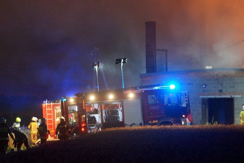 Pożar w Zagorzynie wybuchł około godziny 21.40. Kłęby...