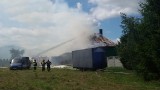 Pożar w Wilkowicach: Płonie wytwórnia sztucznych kwiatów [ZDJĘCIA + TWITTER]