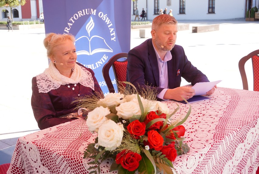 Wielkie Narodowe Czytanie „Moralności Pani Dulskiej” Gabrieli Zapolskiej. Zobacz zdjęcia