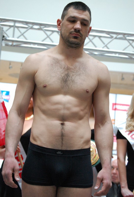 Artur Szpilka (105,200 kg) - Taras Bidienko (98,300 kg, na...