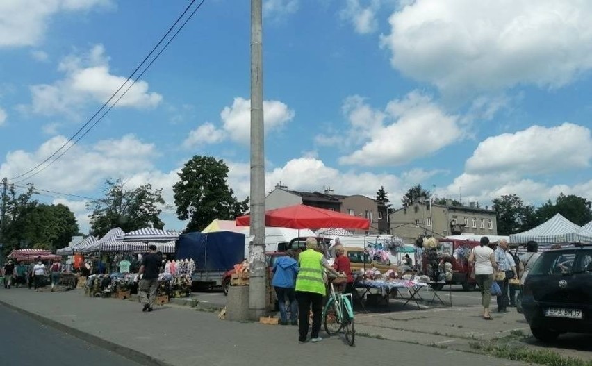 Zarząd Dróg Miejskich w Pabianicach ogłosił przetarg na dokończenie budowy szaletu przy targowisku