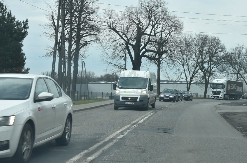 Objazd wyznaczono autostradą A1 do ronda w Żorach-Rowniu, a...