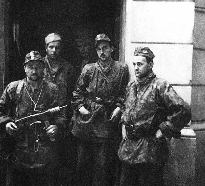 Grupa żołnierzy zgrupowania „Radosław” - w jego skład...