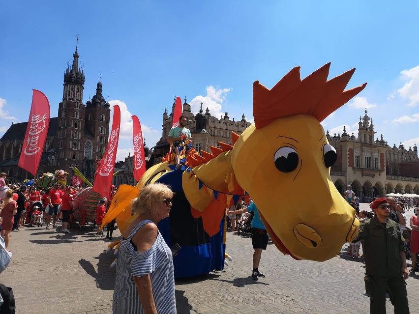 Kraków. Parada smoków w centrum miasta [ZDJĘCIA]                 