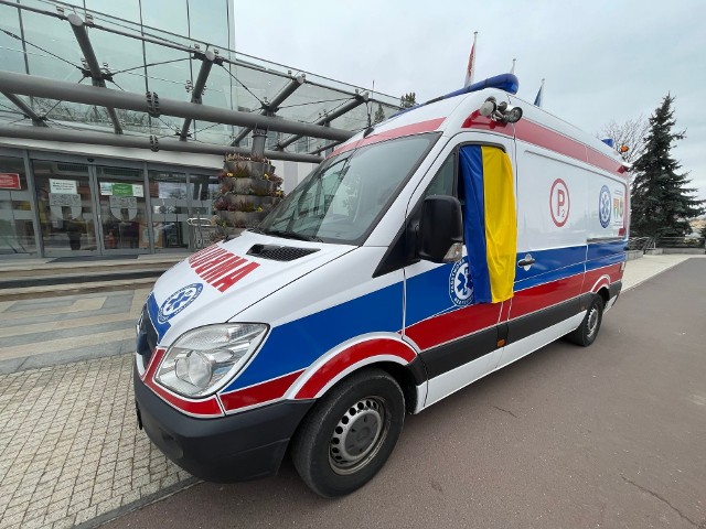 Ambulansy z kompletnym wyposażeniem zostały przekazane z kilku wielkopolskich miejscowości Ukrainie.