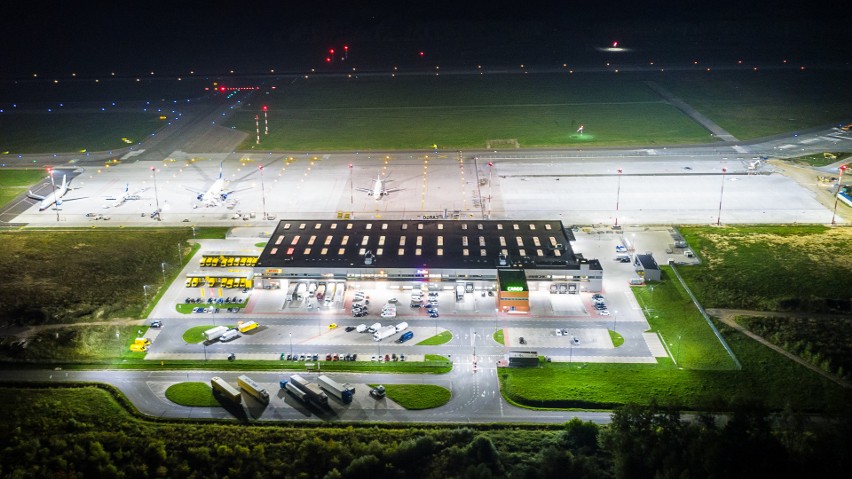 Liczba pasażerów Katowice Airport w trzecim kwartale 2019. Mały spadek w ruchu regularnym, mały wzrost w czarterach . Hity lata i nowości