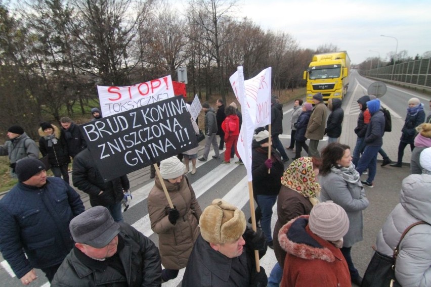 Protest przeciwko budowie fabryki silników Lufthansy pod...