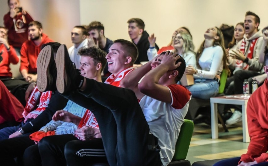 Studencka Strefa Kibica została zlokalizowana w pobliżu...