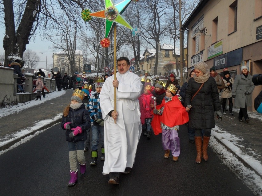 Jaworzno: orszak Trzech Króli na rynku. Nie było Świętej Rodziny... [ZDJĘCIA]