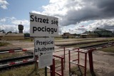 Potrącenie pieszego na przejeździe kolejowym w Wielkopolsce. Ruch kolejowy wstrzymany