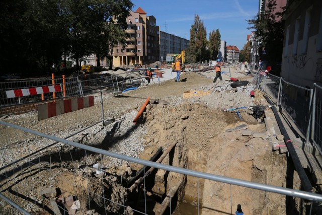Remont ulicy Hubskiej i skrzyżowania z Pułaskiego przeciągnie się