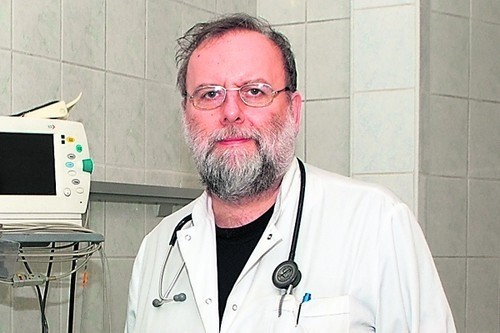 WojciechSzendzikowski,lekarz internista.