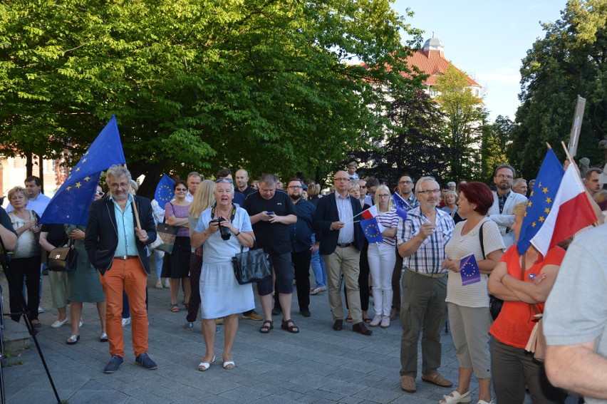 Opole, 3 lipca 2018. Protest w obronie Sądu Najwyższego.