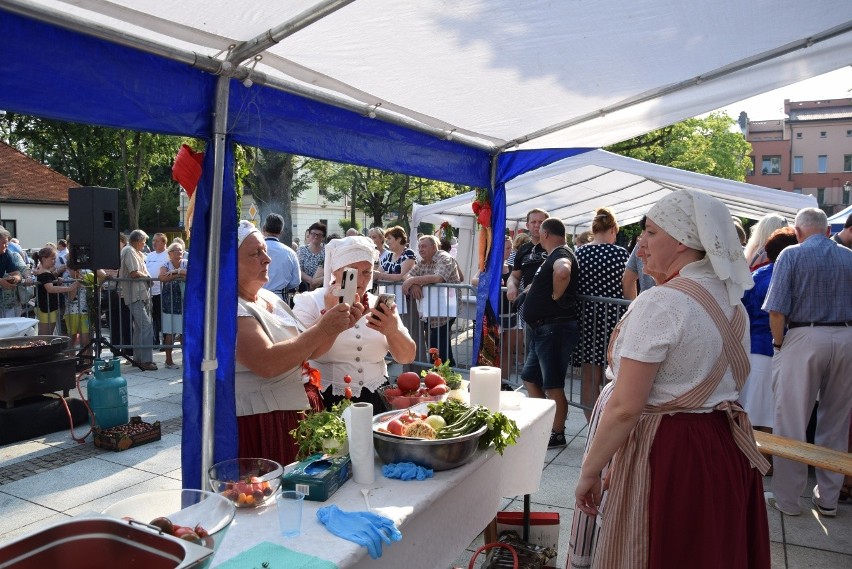 Pomidorowe święto w Krzeszowicach. Konkursy z warzywnymi okazami 