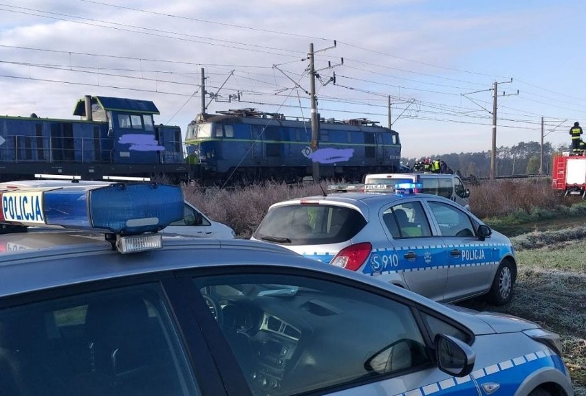 Zderzenie na przejeździe kolejowym w Ludyni. Zginęła kobieta