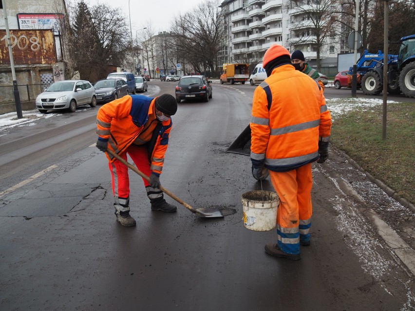 Dodatkowe pieniądze na łatanie dziur i remonty ulic! LISTA dróg