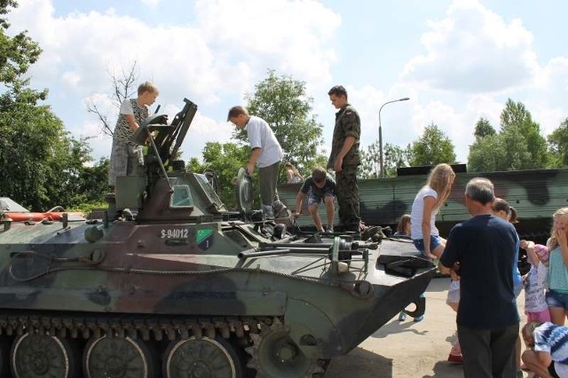 Kolejną okazją do prześwietlenia na wylot saperskiego sprzętu będzie niedzielny piknik na placu Polonii Amerykańskiej. Żołnierze czekają na mieszkańców od godz. 12 do 18.