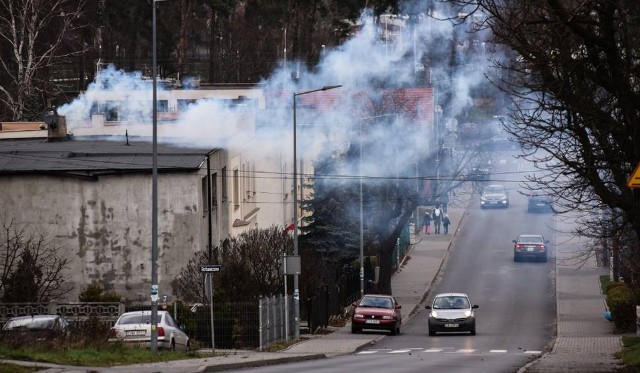 Im więcej właścicieli budynków skorzysta z dotacji, tym mniej takich obrazków będziemy oglądać