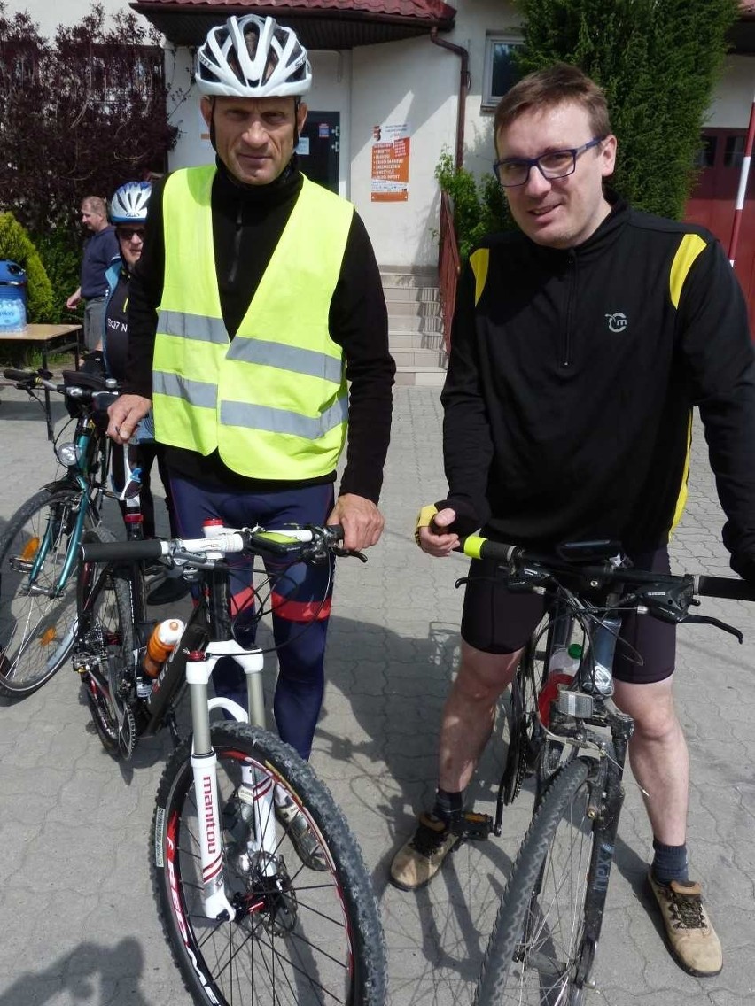 Miłośnicy dwóch kółek na II Rodzinnym Rajdzie Rowerowym w gminie Piekoszów [ZDJĘCIA] 