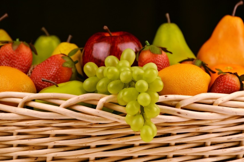 Ranking najbardziej zatrutych pestycydami owoców i warzyw wg...