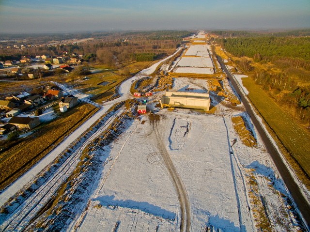 Inwestycje drogowe w PolsceJeszcze w tym roku planowane jest oddanie do ruchu ponad 390 km nowych dróg, w tym odcinki tras S3, S5, S7 i S8 oraz kilku obwodnic. fot. GDDKiA