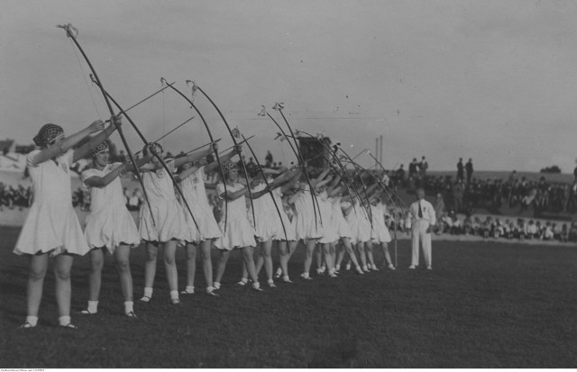 1 kwietnia minęła 15 rocznica otwarcia stadionu przy ulicy Ściegiennego w Kielcach, obecnie znanego pod nazwą Suzuki Arena. Obiekty sportowe w tym miejscu mają 90-letnią historię. Zobacz ją na unikalnych zdjęciach.