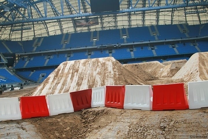 Stadion Lecha na 4 dni przez imprezą Red Bull X-Fighters