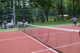 Skawina. Po wymianie nawierzchni kort tenisowy w Parku Miejskim jest jak nowy 