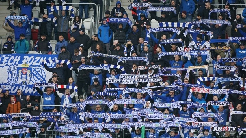 Spora delegacja fanów Kolejorza zjawiła się na Stadionie...