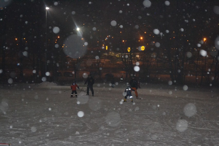 Wyciąg narciarski na Górce Środulskiej w Sosnowcu jest...