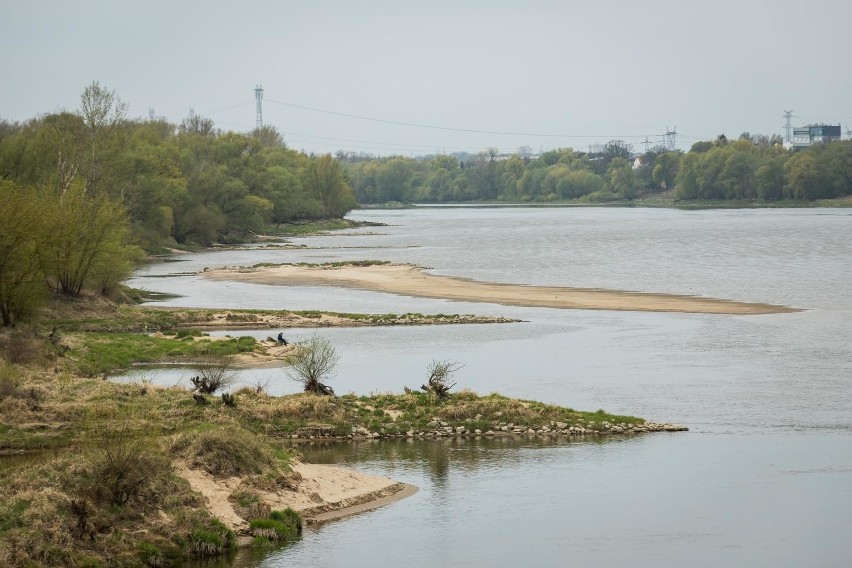 W maju 2018 r. woda zrzucona ze Zbiornika Włocławek zalała...