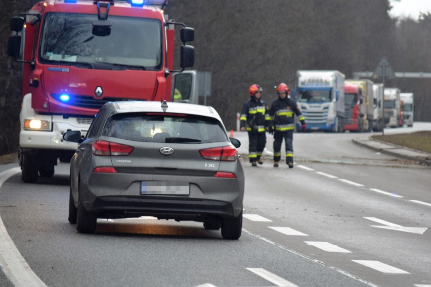 Wypadek na DK 81 w Żorach. Jedna osoba trafiła do szpitala
