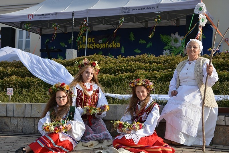 Noc Świętojańska w Chęcinach. Zobacz zdjęcia z zabawy na Rynku