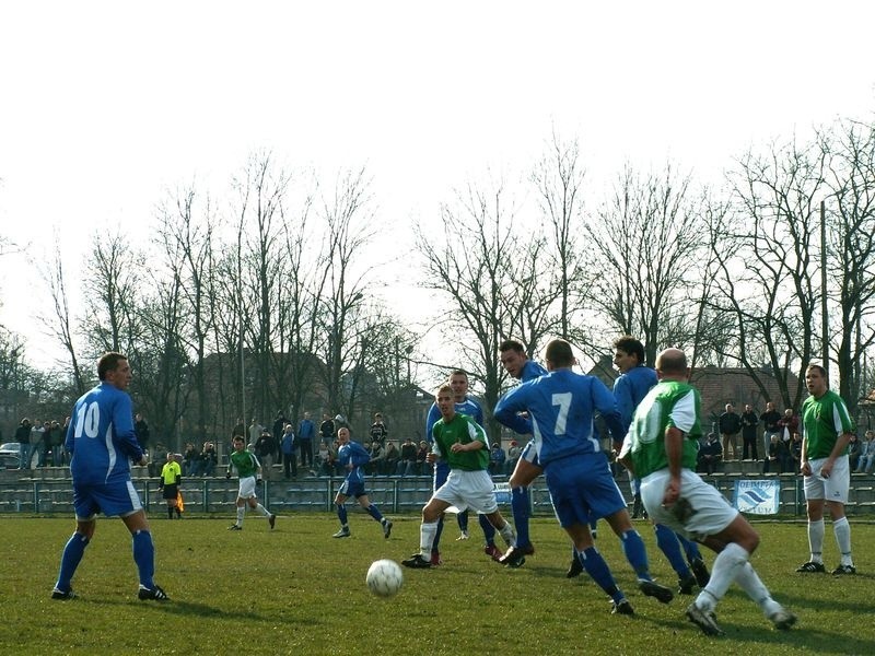 Pilkarze Gryfa 95 Slupsk pokonali w Sztumie Olimpie 3:1...