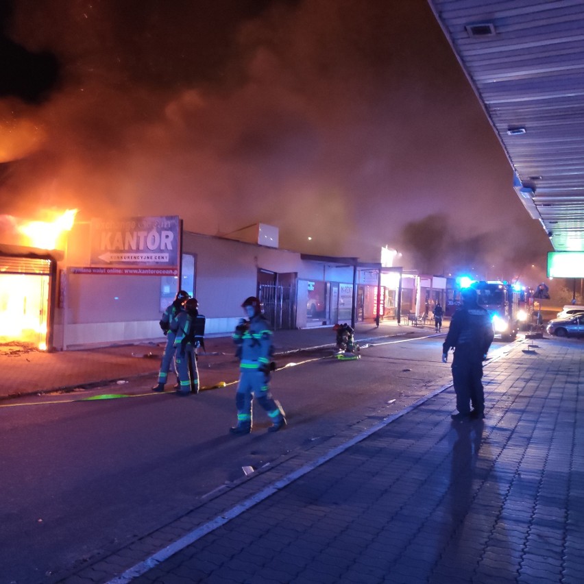 Pożar pawilonu w Centrum Handlowym Park w Białymstoku