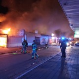 Białystok. Tragiczny pożar pawilonu w Centrum Handlowym Park przy ul. św. Rocha. Strażacy znaleźli zwęglone ciało [ZDJĘCIA]