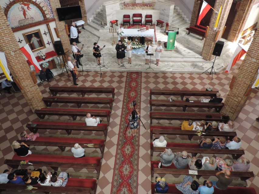 W Małkini 15 sierpnia była msza święta za ojczyznę i gminę...