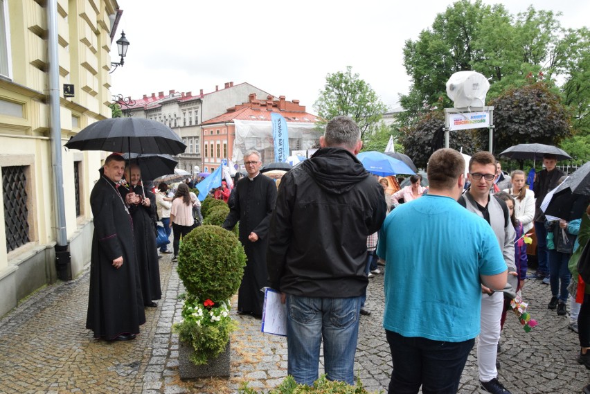 Marsz dla Życia i Rodziny przeszedł ulicami Bielska-Białej ZDJĘCIA