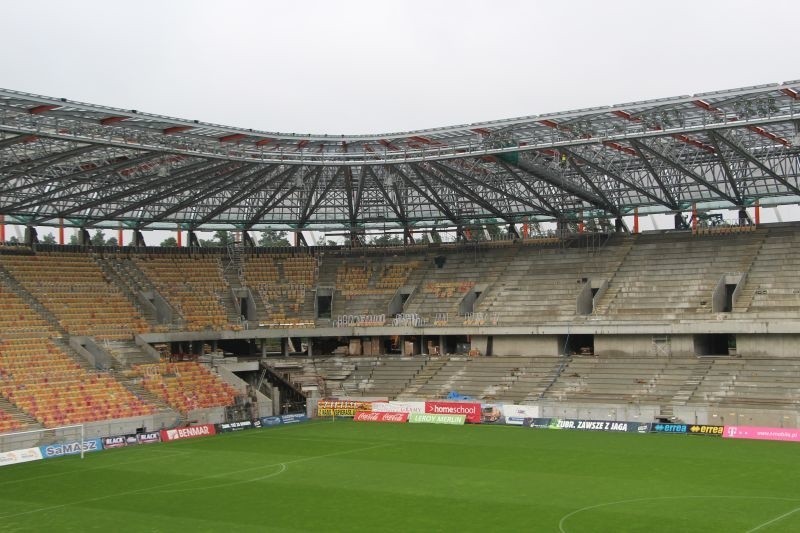 Budowa stadionu miejskiego w Białymstoku powoli dobiega...